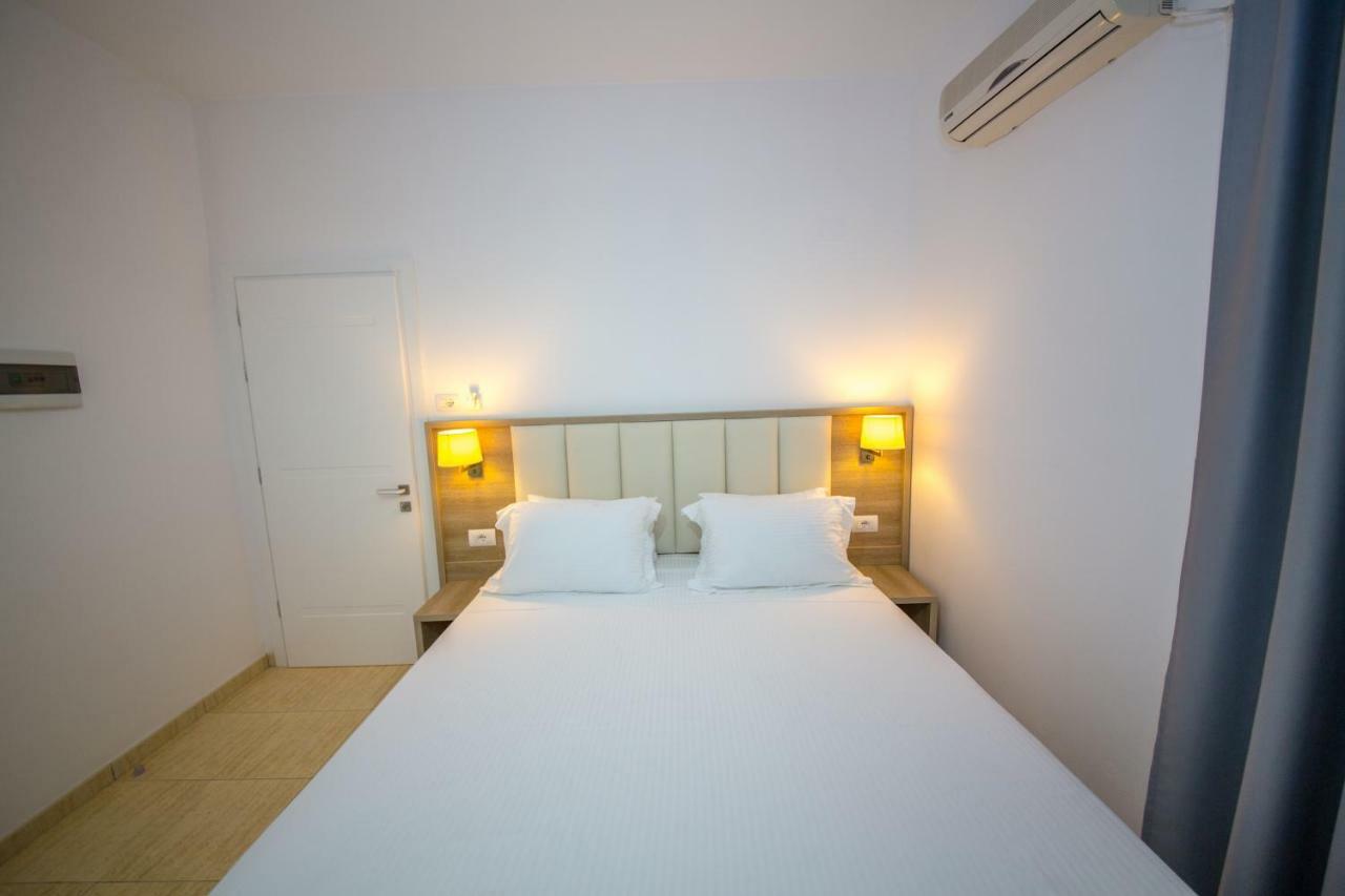 Hotel Alina Sarandë Eksteriør bilde