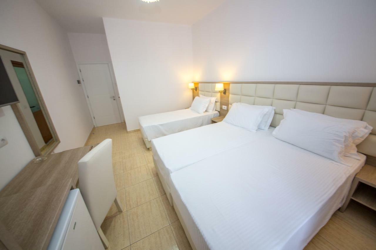 Hotel Alina Sarandë Eksteriør bilde