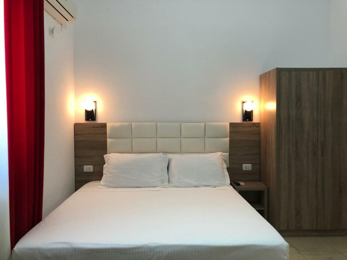 Hotel Alina Sarandë Eksteriør bilde